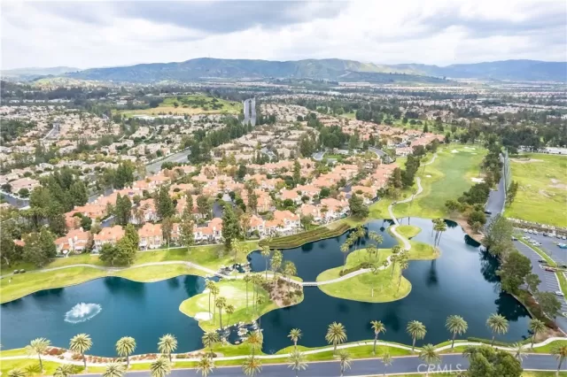 MLS: OC23066279 Condo For Sale