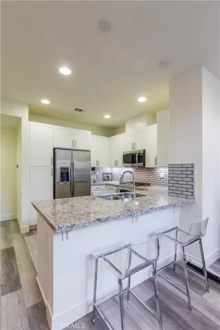 Photo #3: OC23066351 Listing