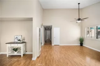 Photo #2: OC23066538 Listing