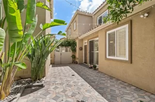 Photo #2: OC23067096 Listing