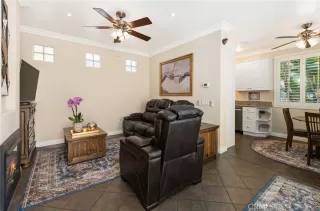 Photo #6: OC23067096 Listing