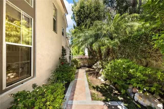 Photo #1: OC23067192 Listing