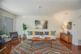 Photo #4: OC23067372 Listing 