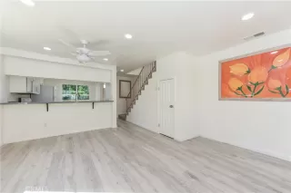 Photo #4: OC23067522 Listing 