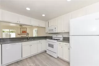 Photo #5: OC23067522 Listing 