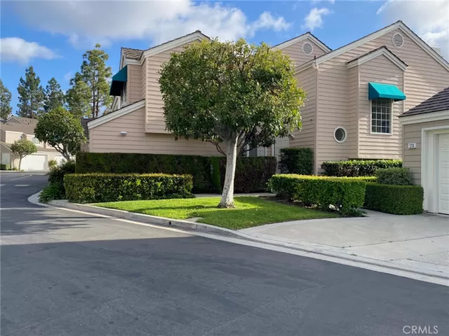 MLS: OC23067712 Condo For Sale