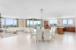 Photo #6: OC23067735 Listing