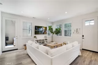 Photo #5: OC23068223 Listing