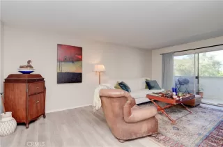 Photo #3: OC23068284 Listing