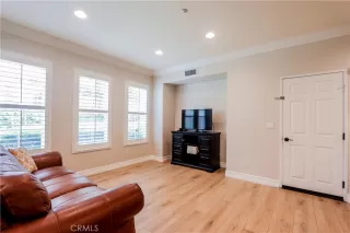 Photo #6: OC23068384 Listing 