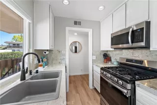 Photo #4: OC23068580 Listing 