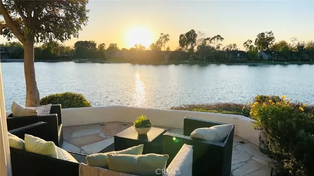 MLS: OC23068942 Condo For Sale