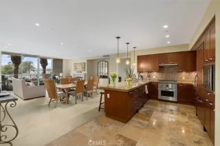 Photo #2: OC23069190 Listing