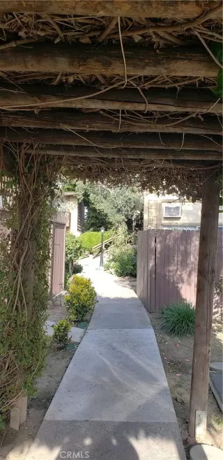 Photo #4: OC23069252 Listing 