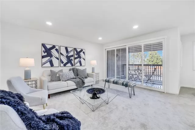 MLS: OC23069313 Condo For Sale