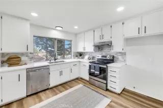 Photo #5: OC23069313 Listing 