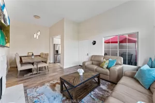 Photo #3: OC23069339 Listing