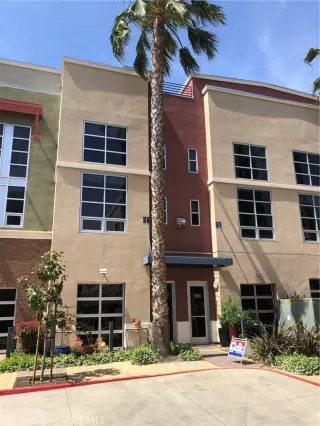 Photo #2: OC23069361 Listing 