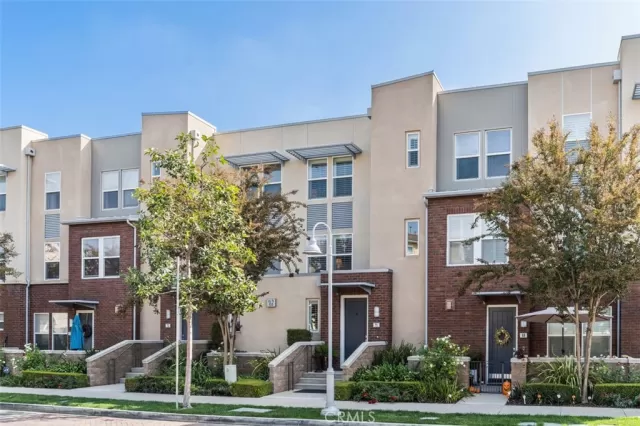 MLS: OC23069421 Condo For Sale