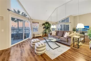 Photo #1: OC23069444 Listing