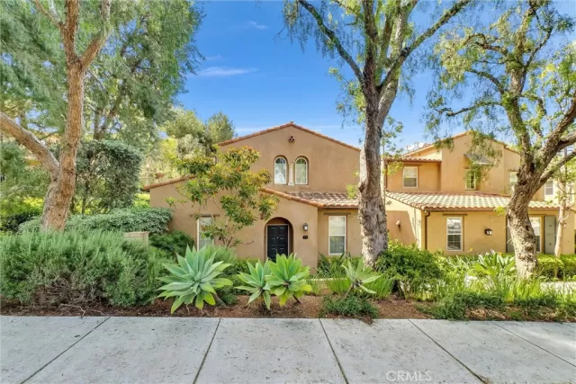 MLS: OC23069542 Condo For Sale