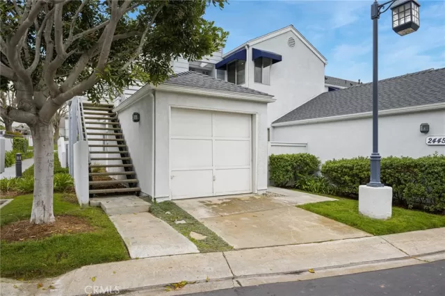 MLS: OC23069560 Condo For Sale