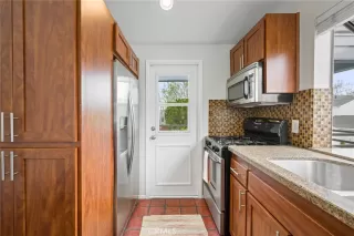 Photo #5: OC23069560 Listing 