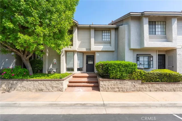 MLS: OC23069653 Condo For Sale