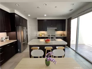 Photo #2: OC23069760 Listing