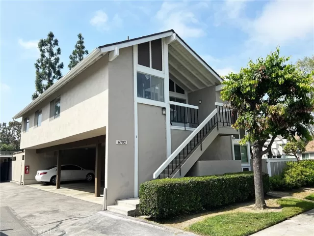 MLS: OC23069816 Condo For Sale
