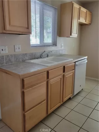 Photo #2: OC23070379 Listing 