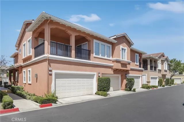 MLS: OC23070414 Condo For Sale