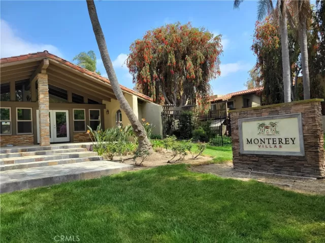 MLS: OC23070718 Condo For Sale