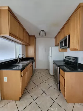 Photo #4: OC23070718 Listing 