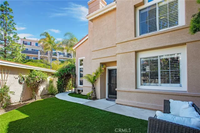 MLS: OC23070737 Condo For Sale