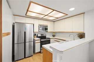 Photo #5: OC23070827 Listing