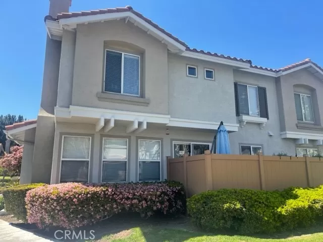 MLS: OC23070929 Condo For Sale