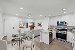 Photo #4: OC23071369 Listing 