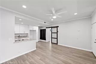 Photo #6: OC23071369 Listing 