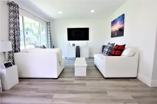 Photo #4: OC23071799 Listing 