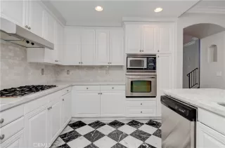 Photo #4: OC23072100 Listing 