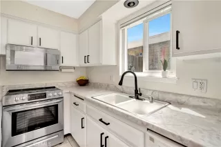 Photo #6: OC23072245 Listing 