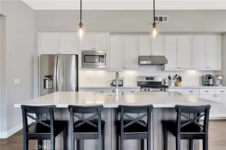 Photo #2: OC23072591 Listing