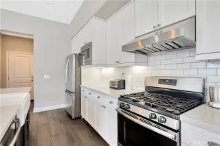 Photo #5: OC23072591 Listing