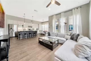 Photo #6: OC23072591 Listing