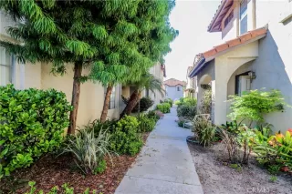 Photo #3: OC23072641 Listing