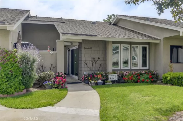 MLS: OC23072737 Condo For Sale