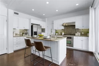 Photo #5: OC23072780 Listing 