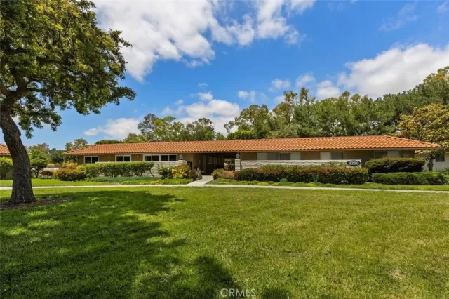 MLS: OC23072795 Condo For Sale