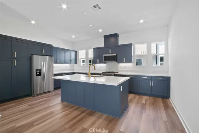 MLS: OC23072869 Condo For Sale